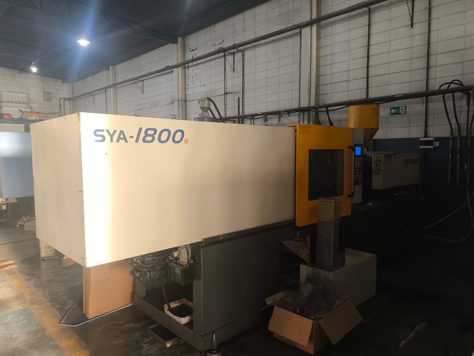 Injetora Sinitron 180